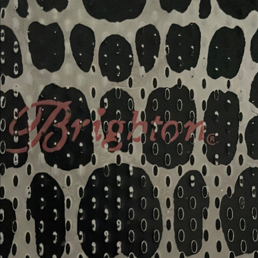 Black and White Patterned Flip Flops - Picture 5 of 8